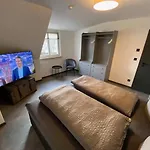 Deluxe * Halle (Saale)