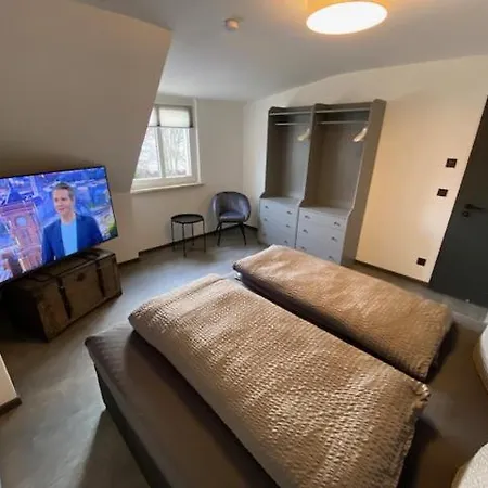 Deluxe * Halle (Saale)